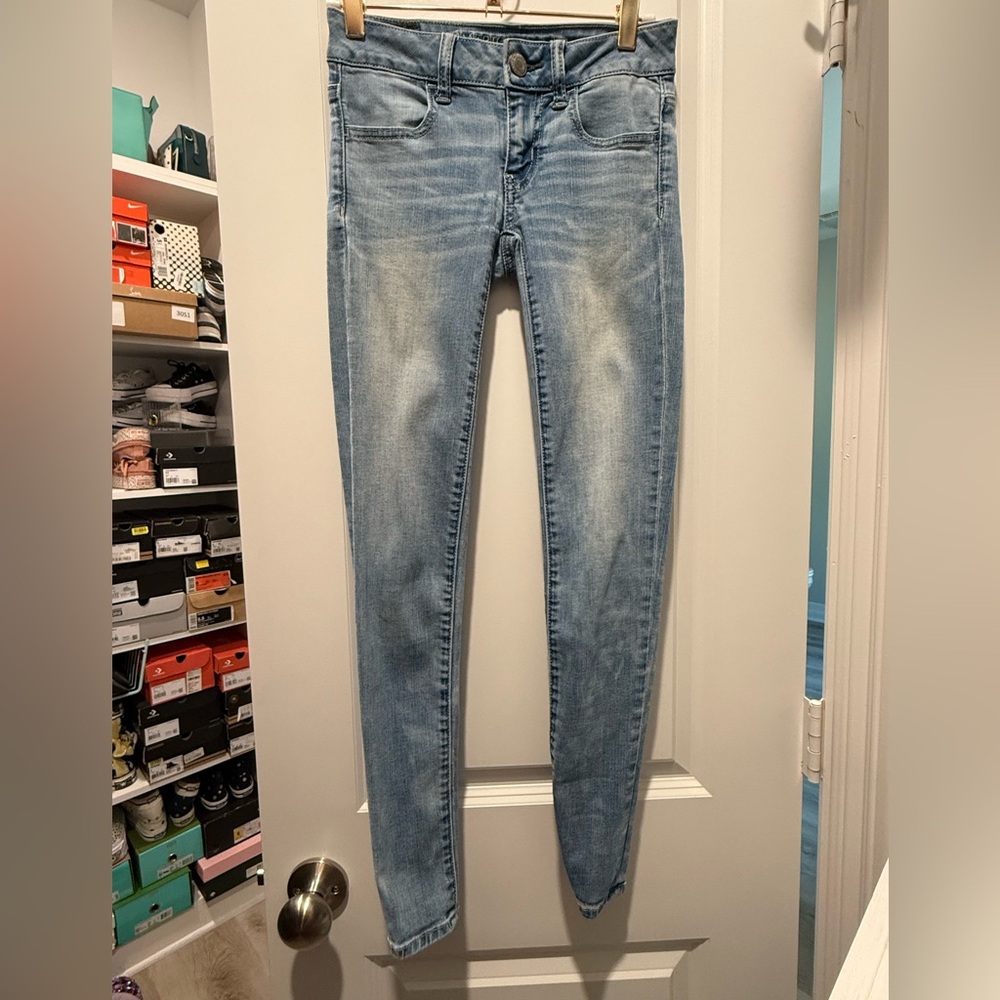 American Eagle Outfitters Light Blue Skinny Jeans